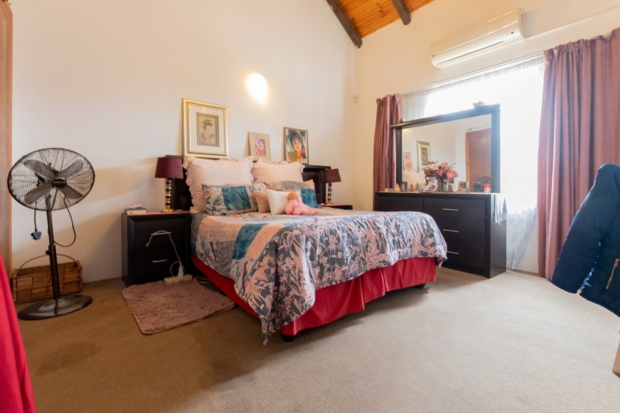 3 Bedroom Property for Sale in Laaiplek Western Cape